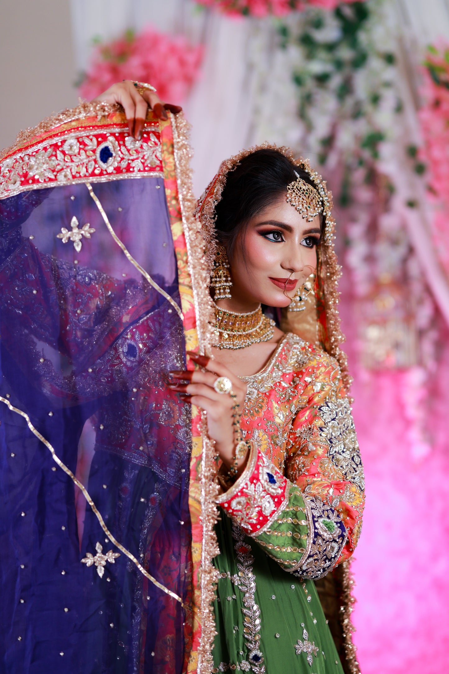 Ada-e-Begum Peshwas Lehenga